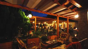 PERDIKIA BEACH HOTEL