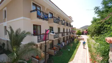 PERDIKIA BEACH HOTEL
