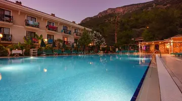 PERDIKIA BEACH HOTEL