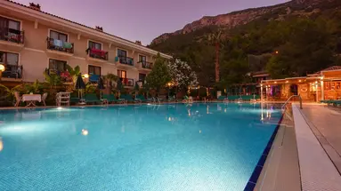 PERDIKIA BEACH HOTEL