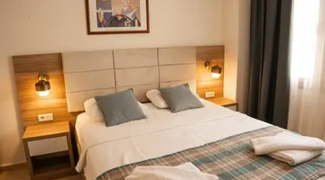 PERDIKIA HILL HOTEL