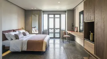 Perianth Hotel