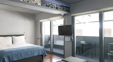 Periscope Hotel