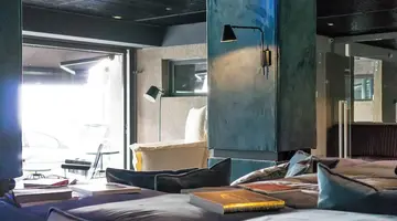 Periscope Hotel