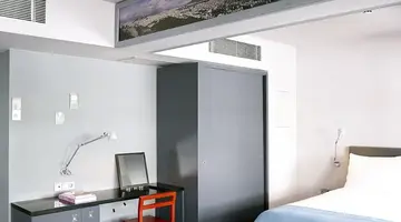 Periscope Hotel