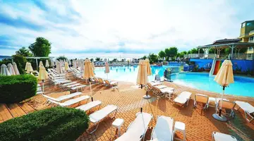 Perla Beach Club