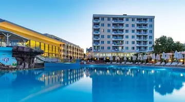 Perla Beach Club