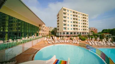 Perla Beach Club