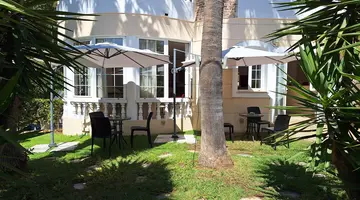 PERLA BEACH HOTEL APARTMENTS