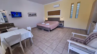 PERLA BEACH HOTEL APARTMENTS