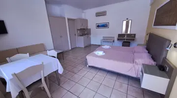 PERLA BEACH HOTEL APARTMENTS