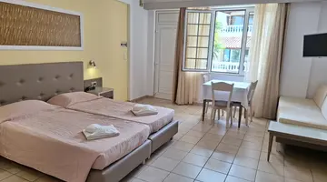 PERLA BEACH HOTEL APARTMENTS
