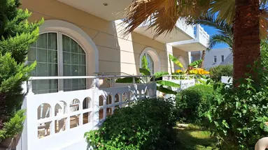 PERLA BEACH HOTEL APARTMENTS