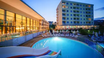 Perla Gold & Luxury Club