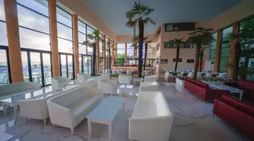 Perla Gold & Luxury Club