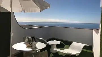 Perla Marina Hotel