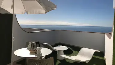 Perla Marina Hotel