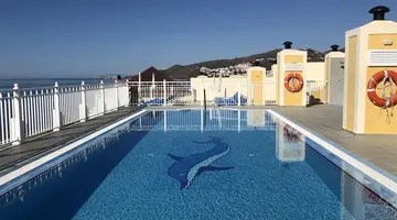 Perla Marina Hotel