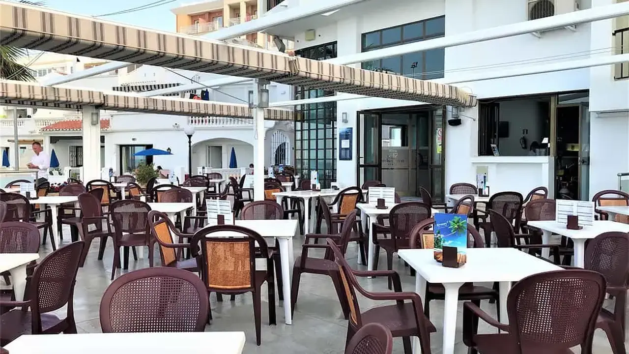 Perla Marina Hotel