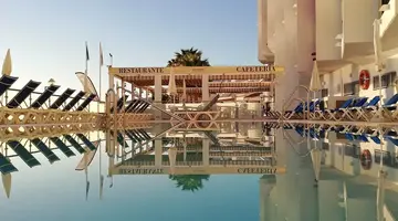 Perla Marina Hotel