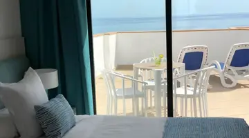Perla Marina Hotel