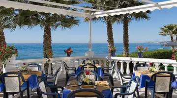 Perla Marina Hotel