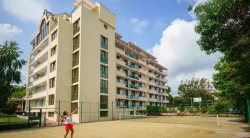 Perla Plaza Club