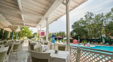 Perla Plaza Club