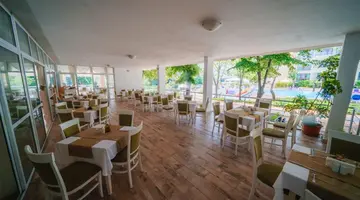 Perla Royal Club