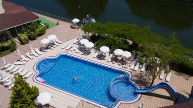 Perla Sun Club