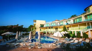 Perla Sun Club