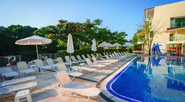 Perla Sun Club
