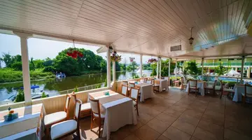 Perla Sun Club