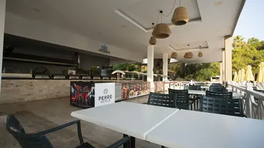 Perre La Mer Hotel