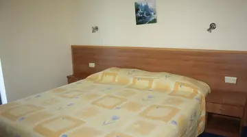 PERUNIKA