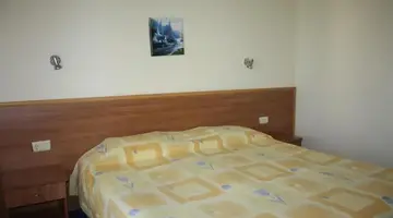 PERUNIKA