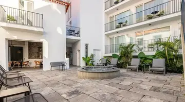Pestana Fisherman Village