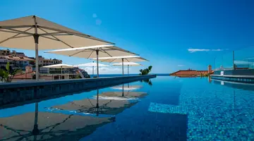 Pestana Fisherman Village