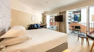 Pestana Fisherman Village