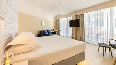 Pestana Fisherman Village