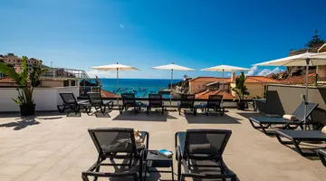 Pestana Fisherman Village