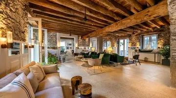 Pestana Fisherman Village