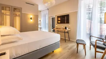 Pestana Fisherman Village