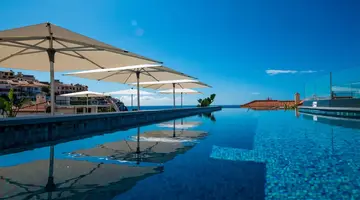 Pestana Fisherman Village