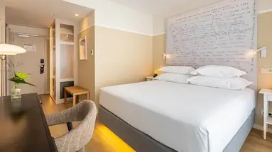 Pestana Fisherman Village