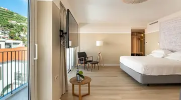 Pestana Fisherman Village