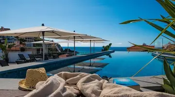 Pestana Fisherman Village