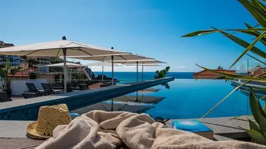 Pestana Fisherman Village