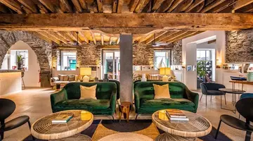 Pestana Fisherman Village