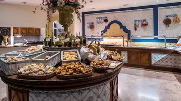 Pestana Village Garden Hotel